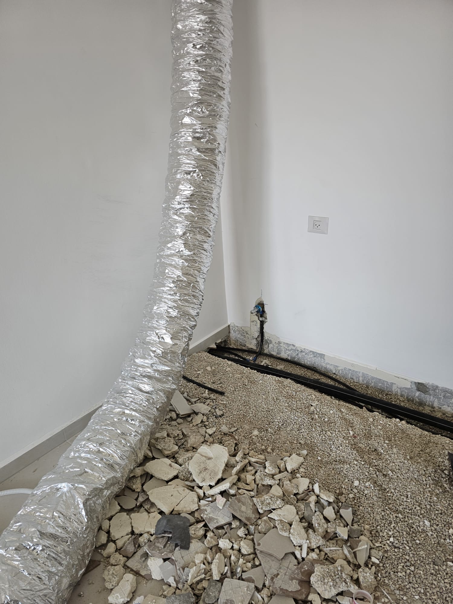 b024309e-63ef-41ca-8949-1b218b6c7407